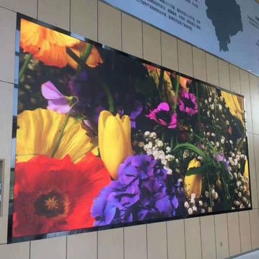 P2 indoor full color LED display