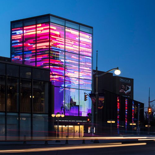The display effect of transparent LED walls installed in the building
