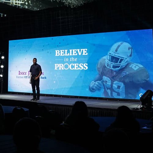 The indoor rental LED display was used at the press conference