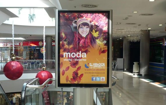 Retail LED Displays For Use In Mall