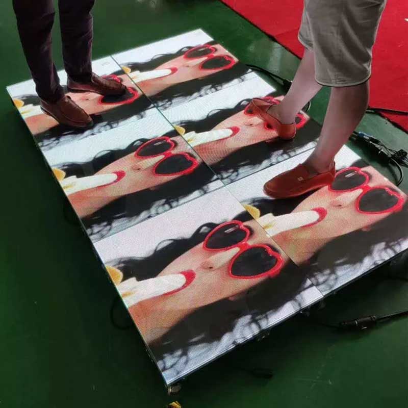 LED Floor Tile Screen Factory Workers Are Testing LED Floor Tile Screen