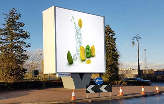 P10 Outdoor LED Display With Light Weight Cabinet