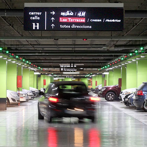 Sistema di guida al parcheggio interno
