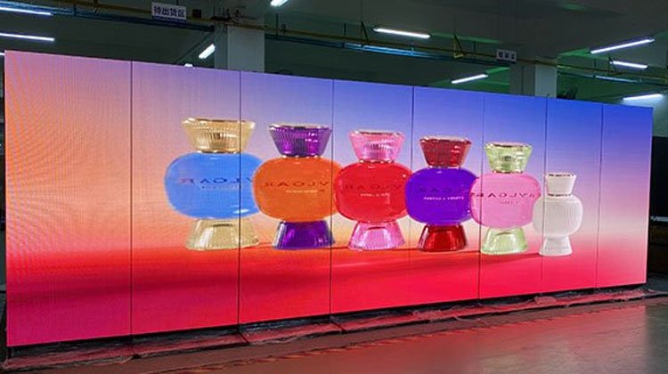 Schermo LED P2 per poster applicato per esporre opere d'arte nelle sale espositive