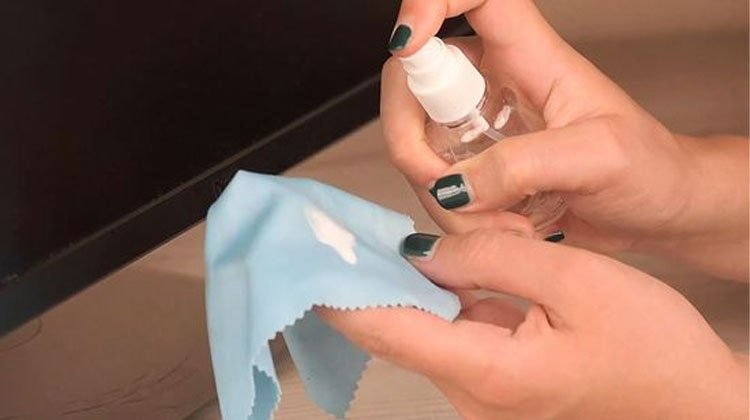 Spraying Microfiber Cloth