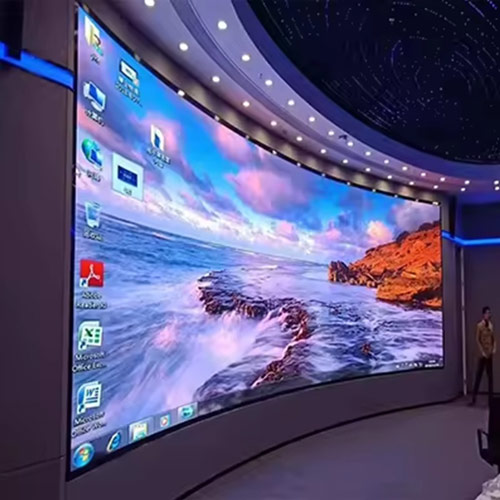 Mostra di casi curvi per videowall LED a passo fine