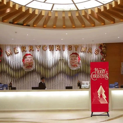Pantalla LED de recepción con ruedas