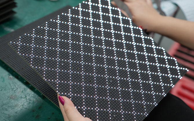 Producción de pantallas LED para recepción