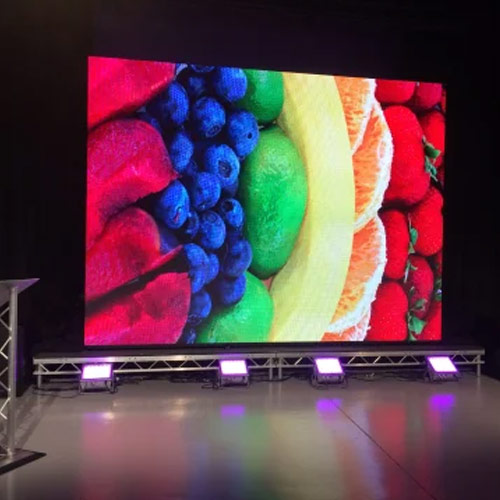 Le boîtier d'affichage LED à pas fin montre
