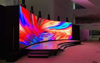 Écrans LED flexibles