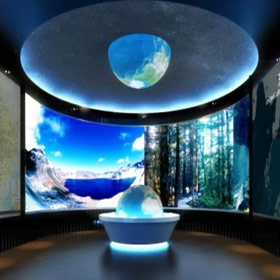 Schermo LED emisferico nei planetari