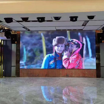 Display LED fixo para ambientes internos