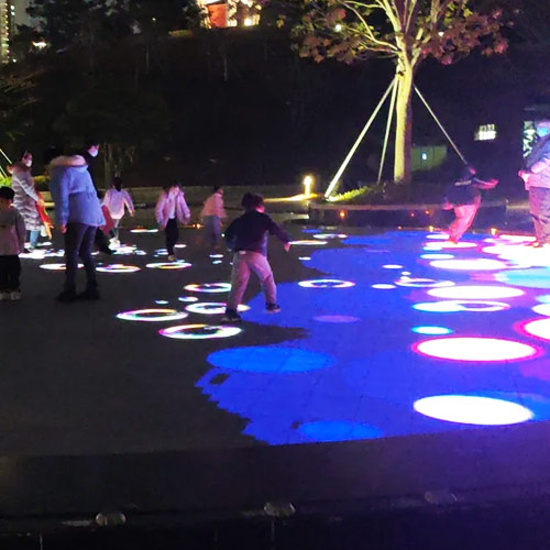 Mostra di schermi LED da pavimento per esterni