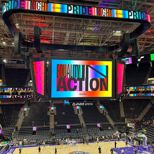 Pantalla LED deportiva dentro del estadio.