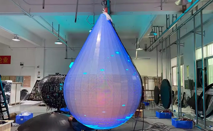 Kegelförmiger LED-Bildschirm mit tropfenförmigem Display