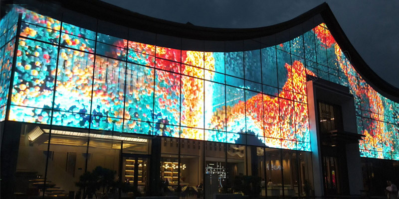 LED Grid Screen Using A Fixed Installation