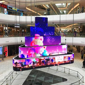 Espaços abertos do shopping